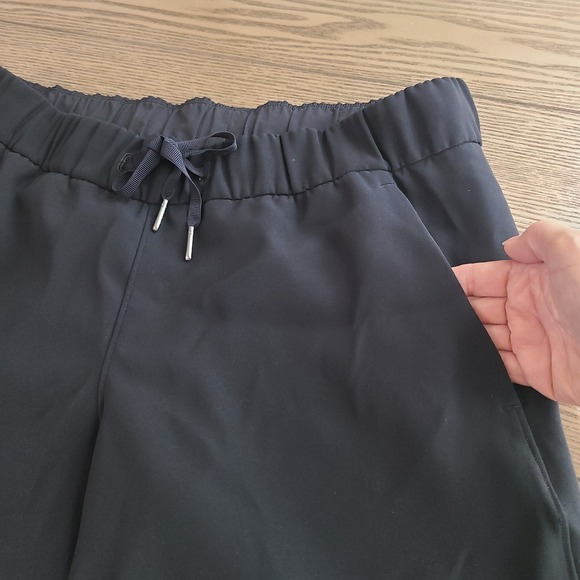 Lululemon On The Fly 7/8 Wide Leg Pant Black Pull On Crop 6 Travel Lounge - Picture 5 of 9